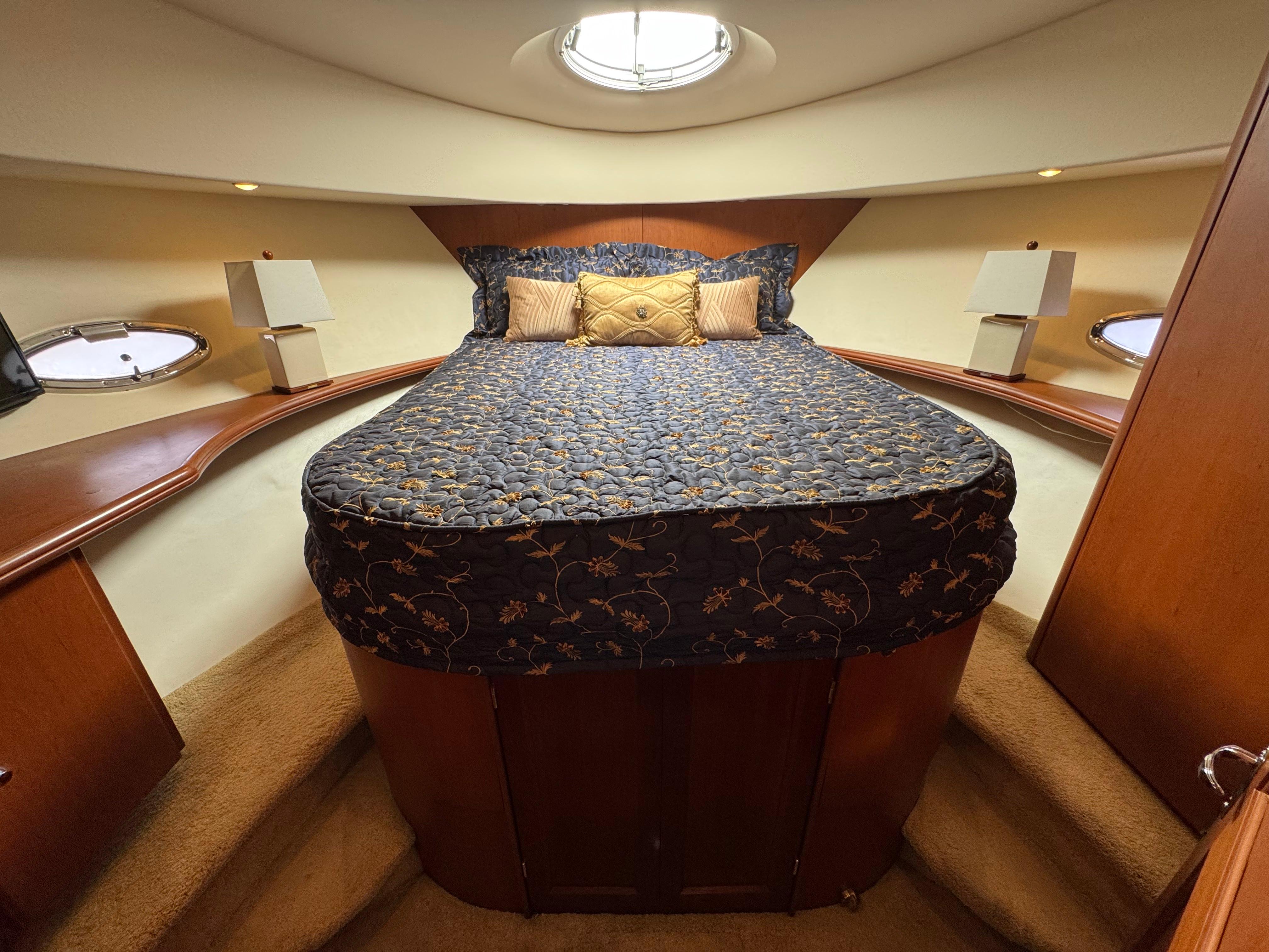 2004-silverton-43-motor-yacht-power-9775435-977516740-0-290420250901-45