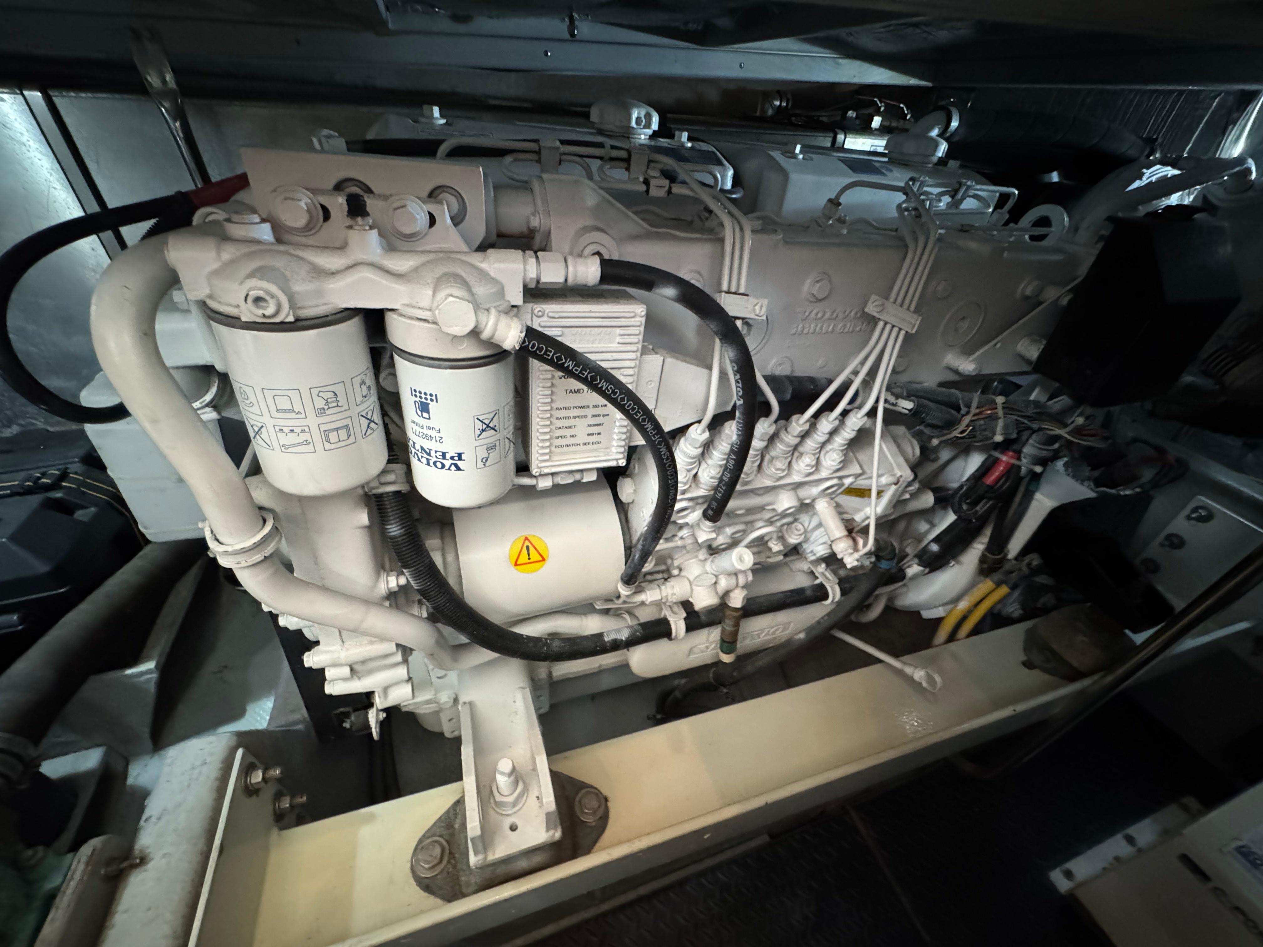 2004-silverton-43-motor-yacht-power-9775435-977516760-0-290420250902-65