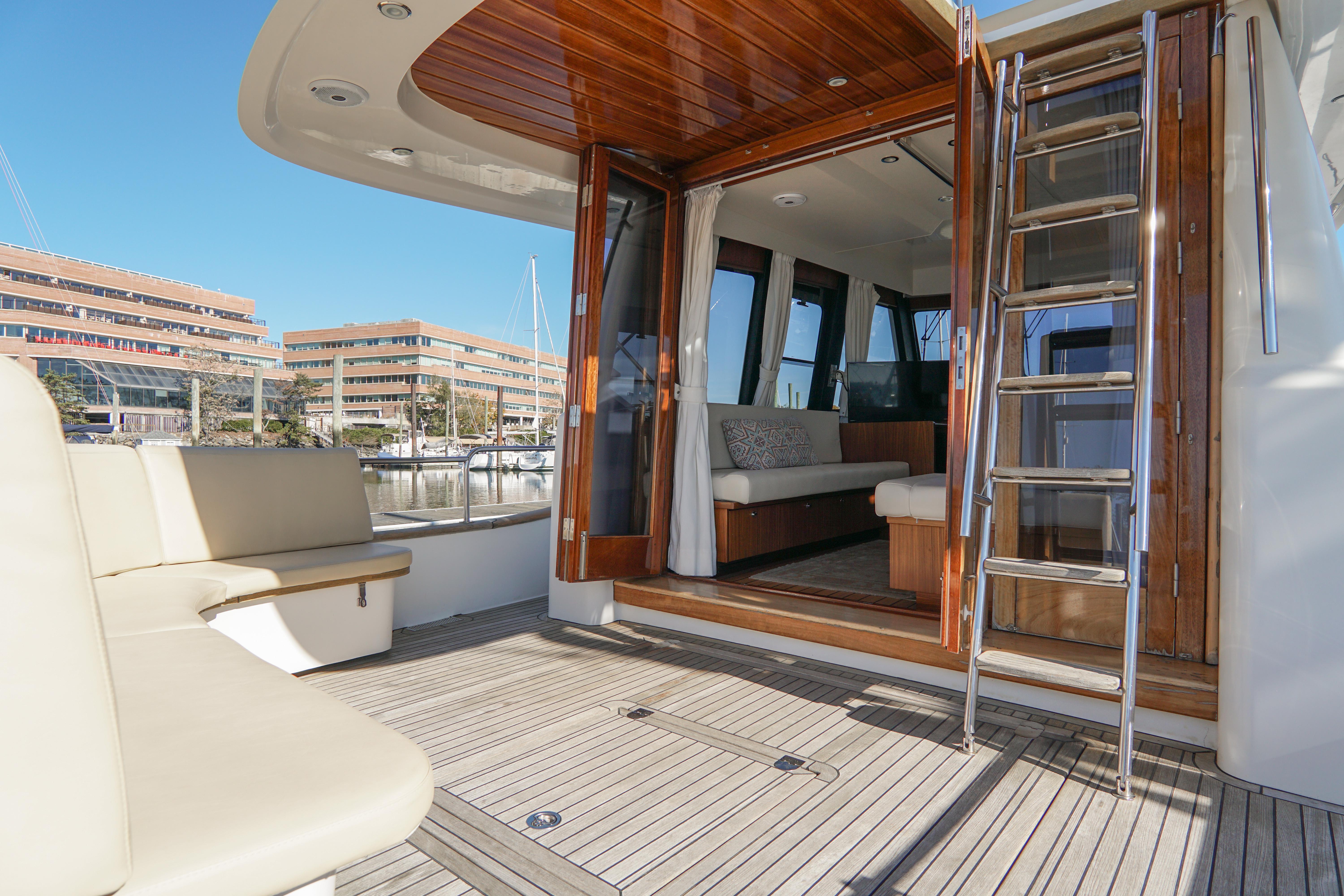 Sasga Yachts Menorquin 42 Flybridge - Cuatro Alpha - Cockpit