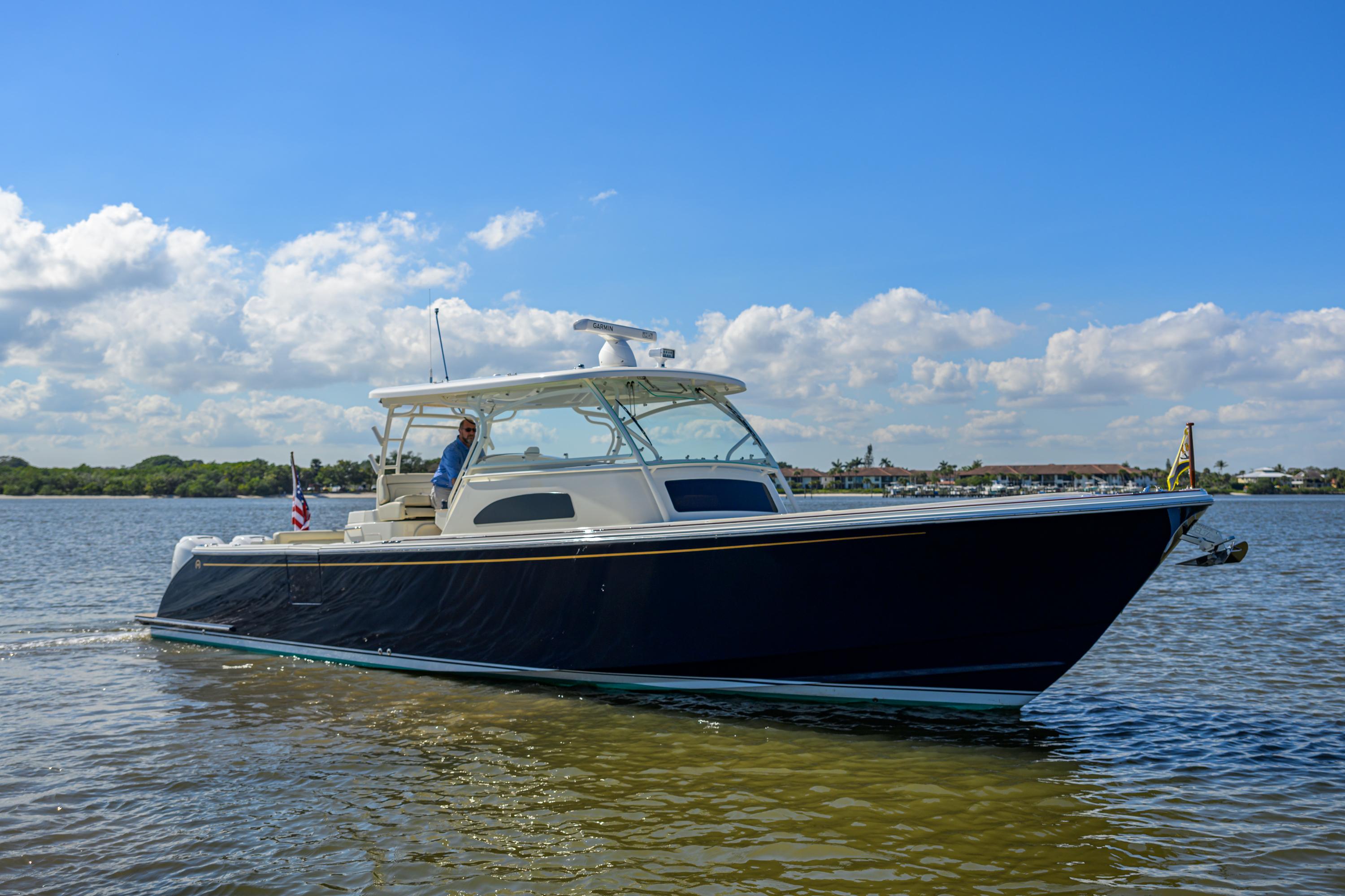 Sport Boat 40 C 2019 Hinckley Sport Boat 40 C 2019 - Hinckley Yacht ...