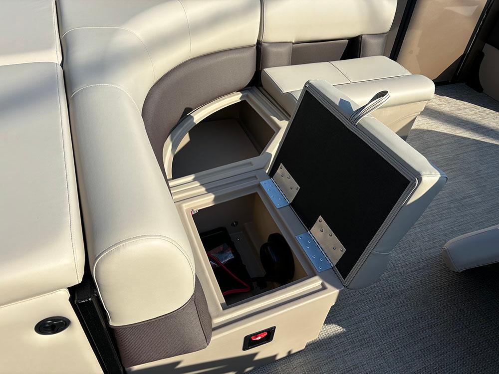 2025 Bentley Legacy 220 Cruise Pontoon