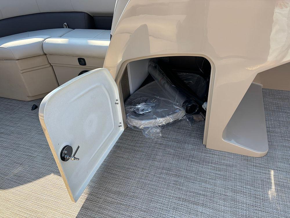 2025 Bentley Legacy 220 Cruise Pontoon
