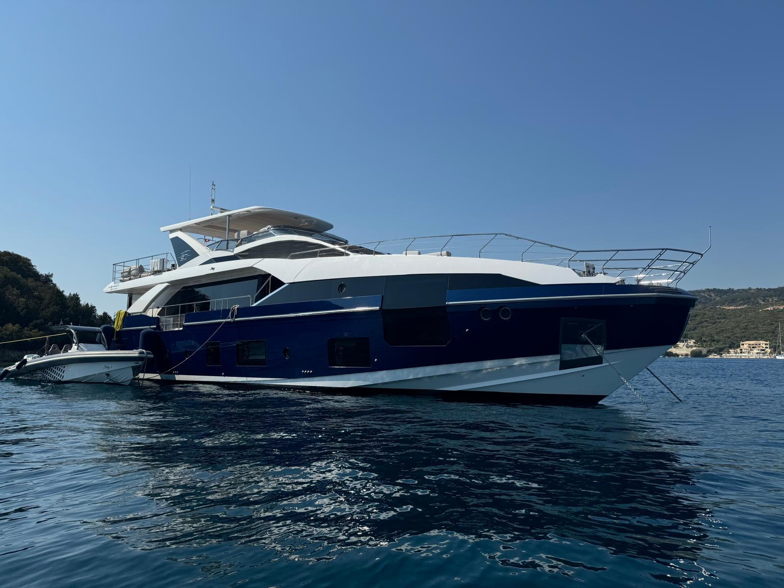 Betty Yacht Photos Pics Azimut Grande 27 METR