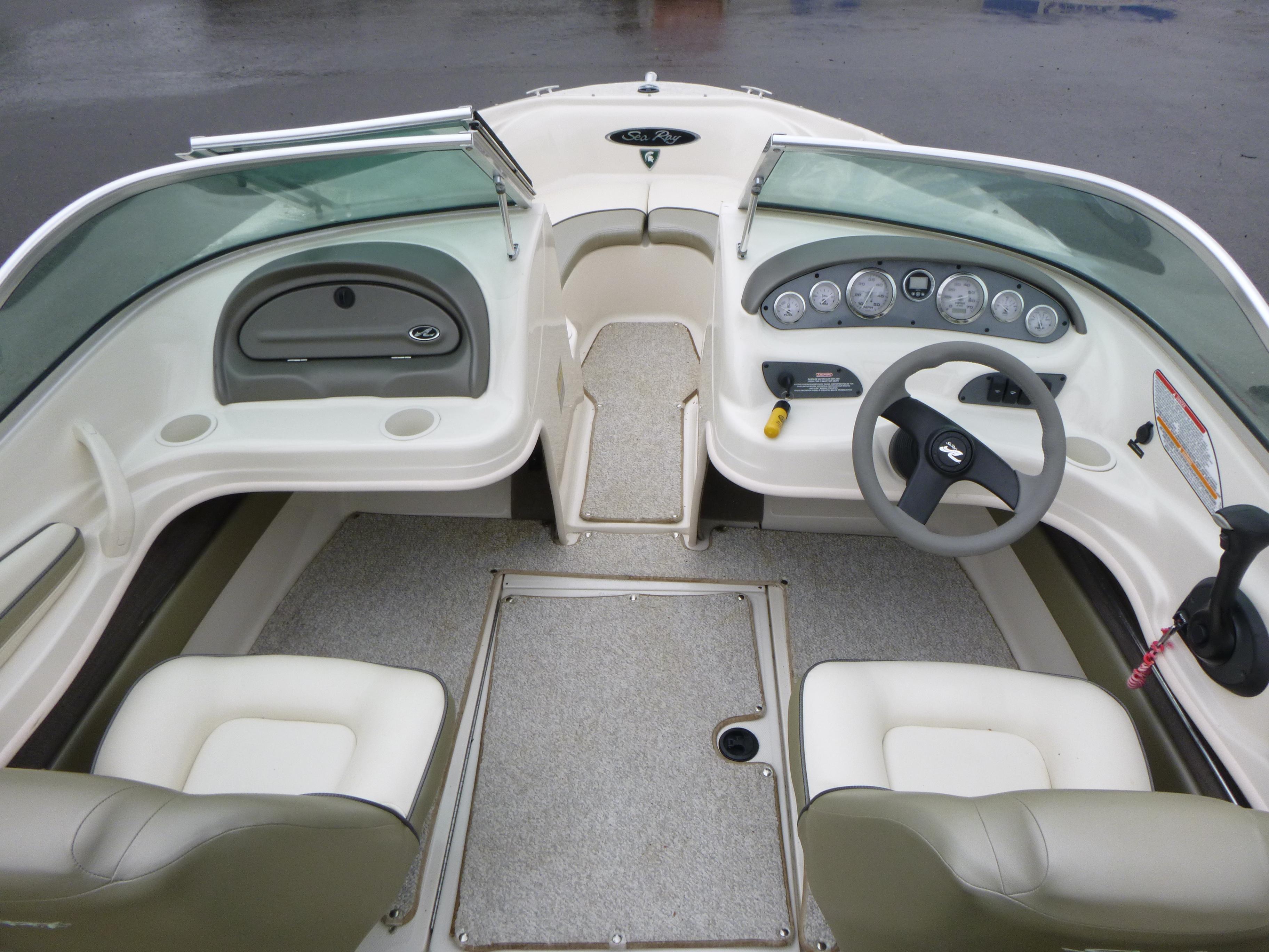 2005 Sea Ray 185 Sport Gallery
