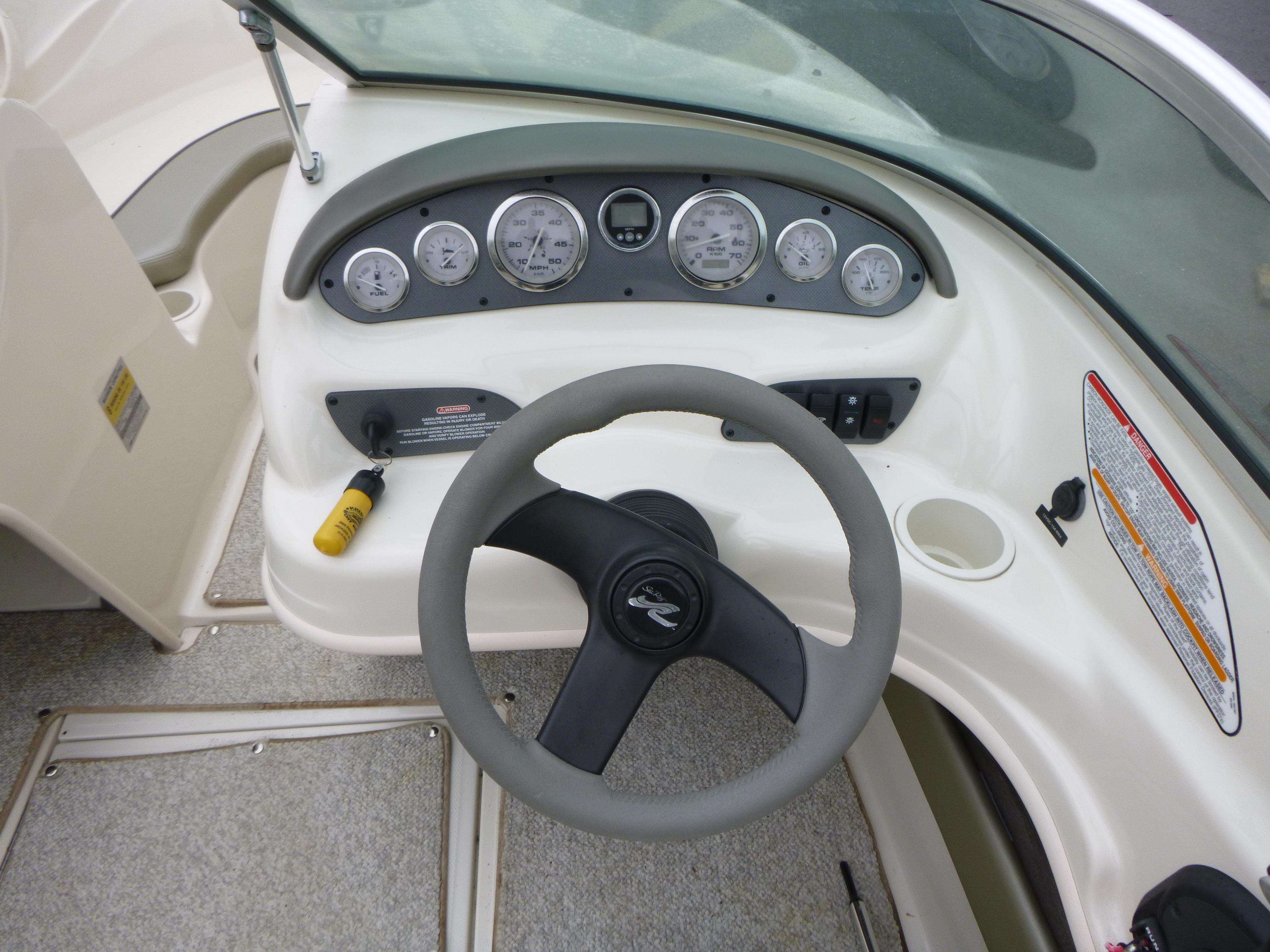 2005 Sea Ray 185 Sport Gallery