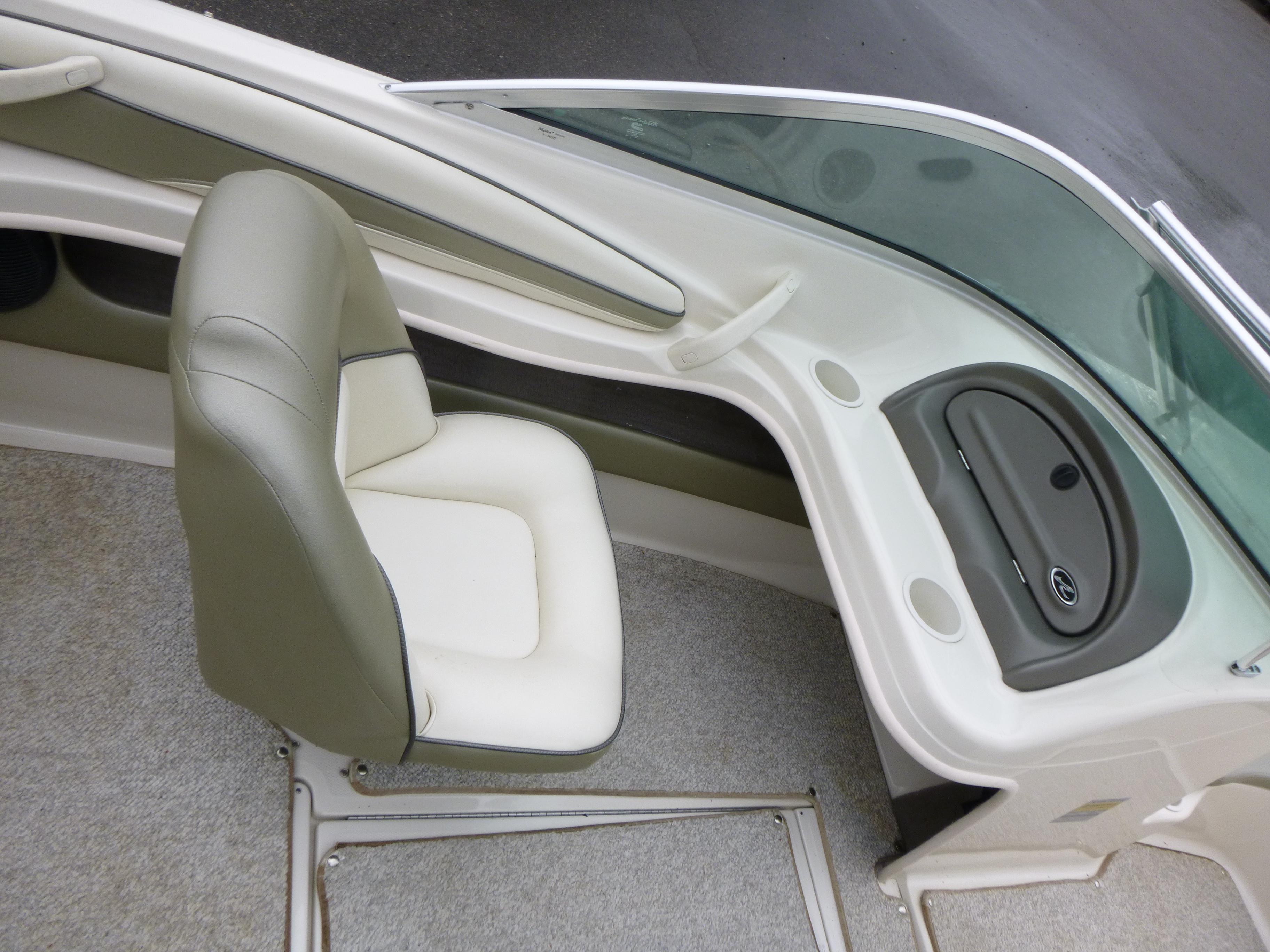 2005 Sea Ray 185 Sport Gallery