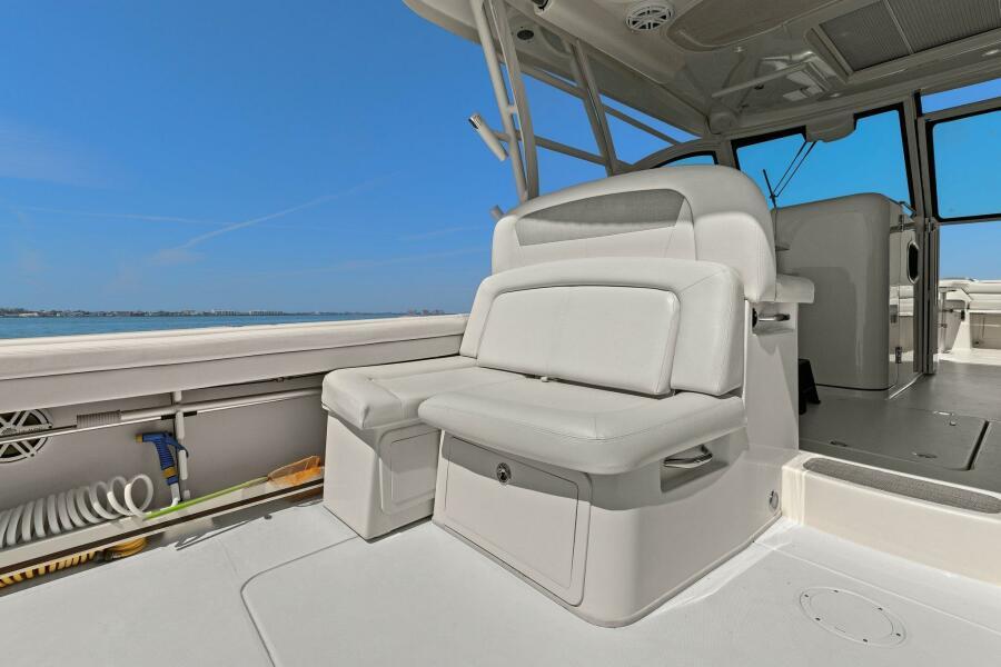 2016-grady-white-freedom-375-power-9715465-20250314064712394-1_XLARGE