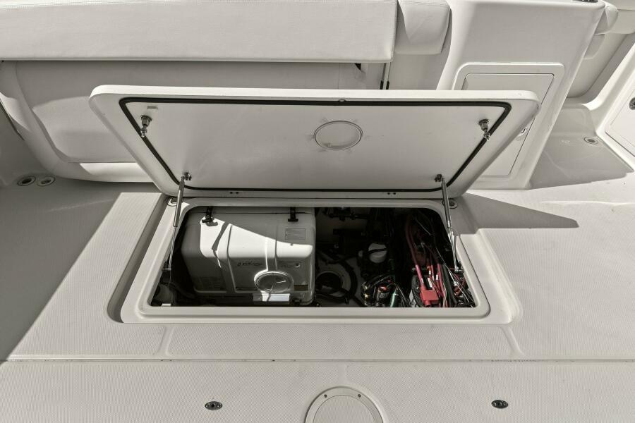 2016-grady-white-freedom-375-power-9715465-20250314064735607-1_XLARGE