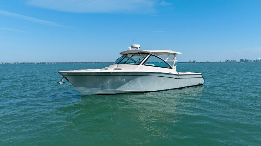 2016-grady-white-freedom-375-power-9715465-20250314064755768-1_XLARGE