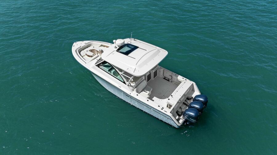 2016-grady-white-freedom-375-power-9715465-20250314064757788-1_XLARGE