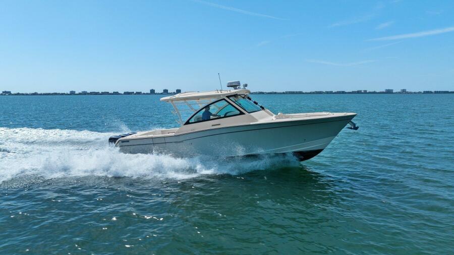 2016-grady-white-freedom-375-power-9715465-20250314064800824-1_XLARGE