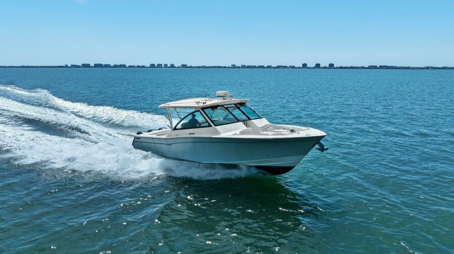 2016-grady-white-freedom-375-power-9715465-20250314064801823-1_XLARGE