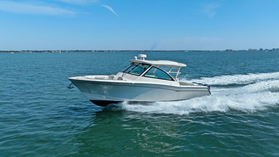2016-grady-white-freedom-375-power-9715465-20250314064805873-1_XLARGE