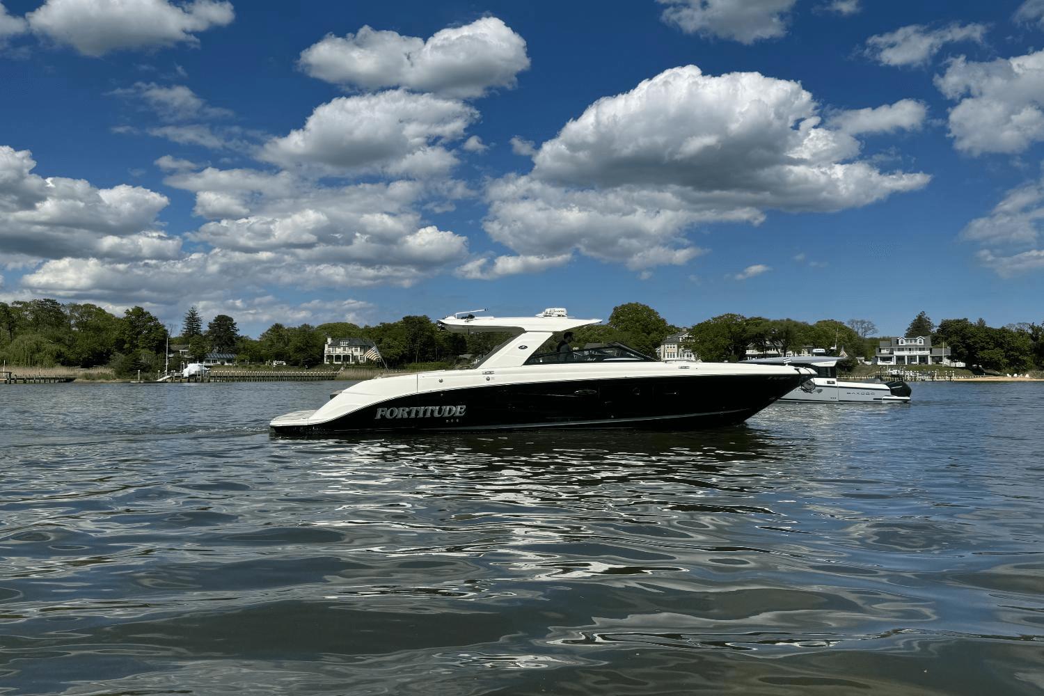 39 ft Sea Ray 2010