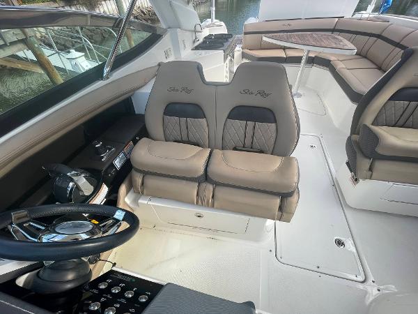 35' Sea Ray, Listing Number 100912750, - Photo No. 11
