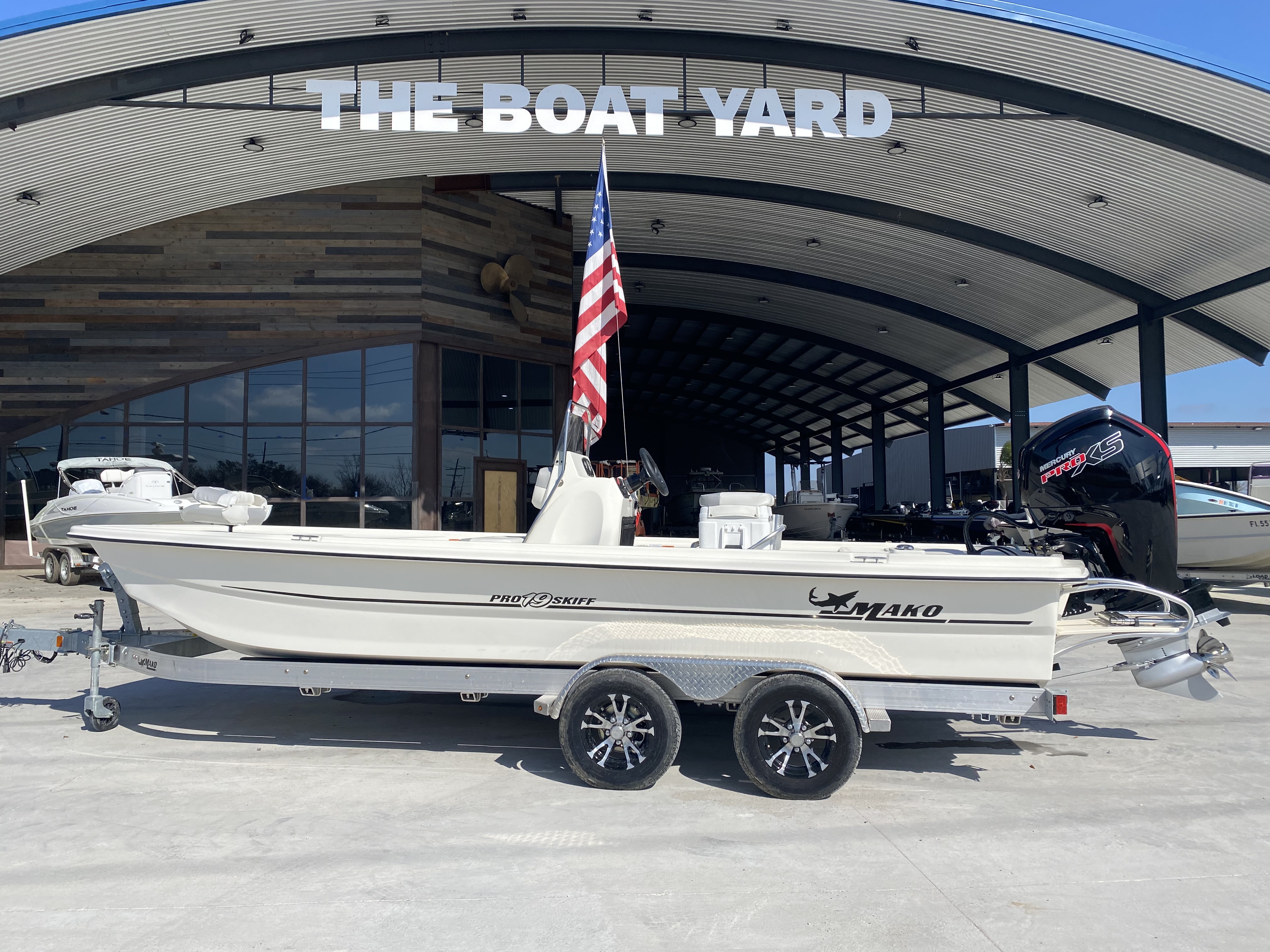 2021 Mako boat for sale, model of the boat is Pro Skiff 19 & Image # 1 of 7