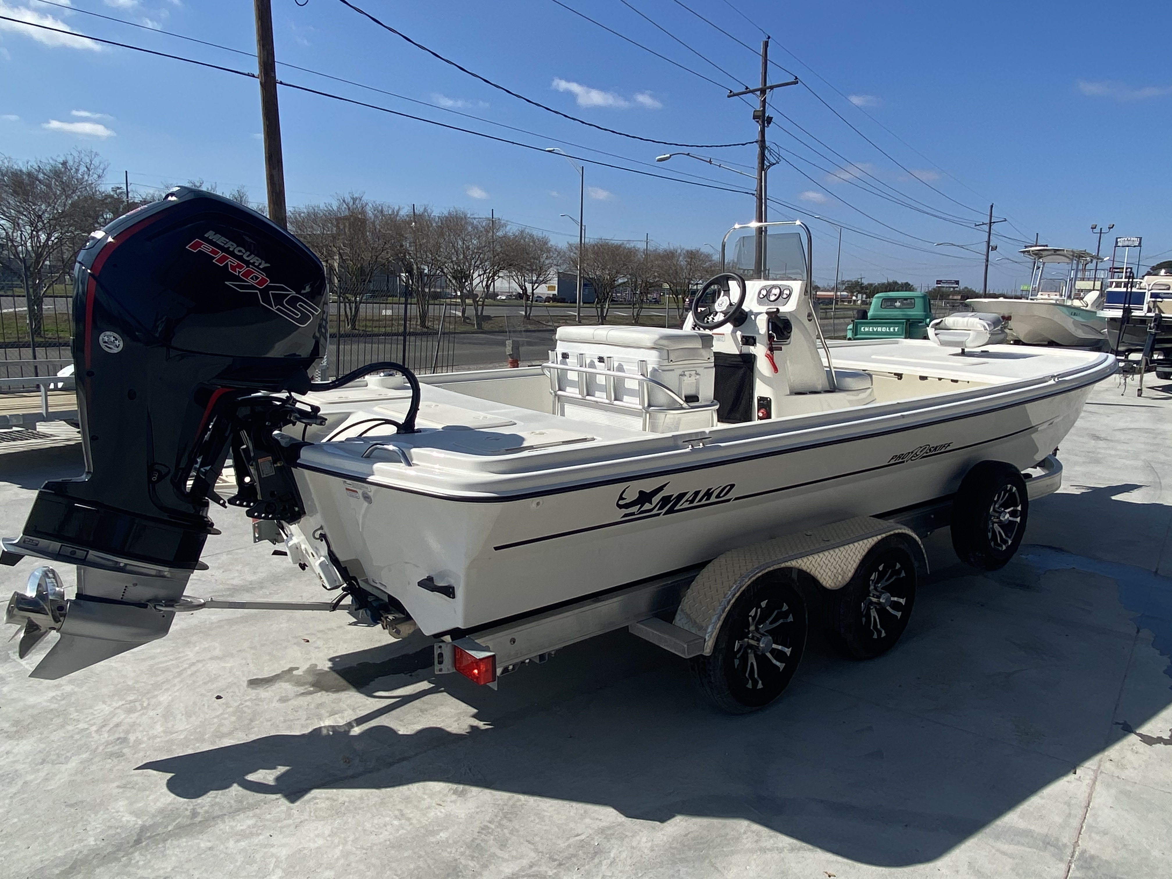 2021 Mako boat for sale, model of the boat is Pro Skiff 19 & Image # 2 of 7
