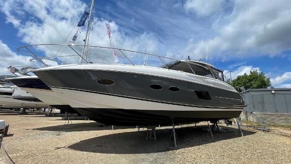 Princess Motor Yacht Sales - Used Princess V39