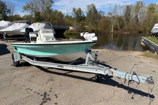 2024 Mako 18 LTS Gallery