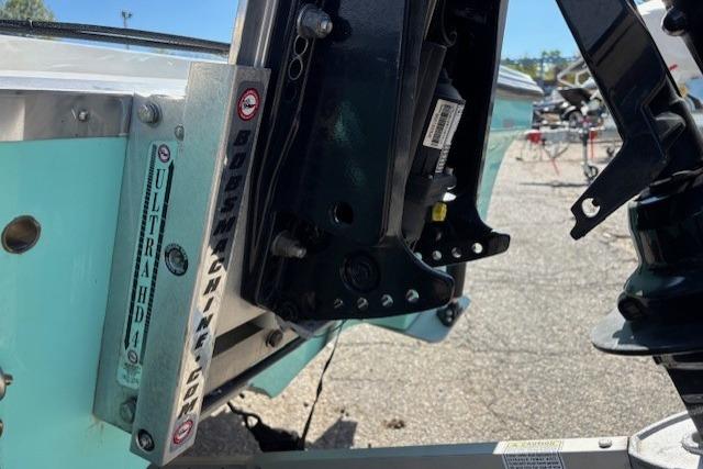 2024 Mako 18 LTS Gallery