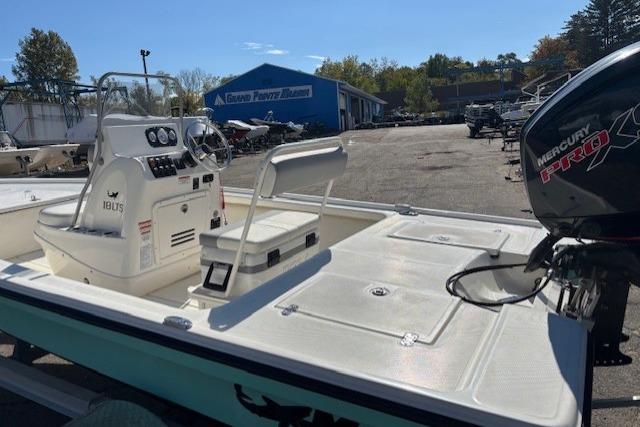 2024 Mako 18 LTS Gallery