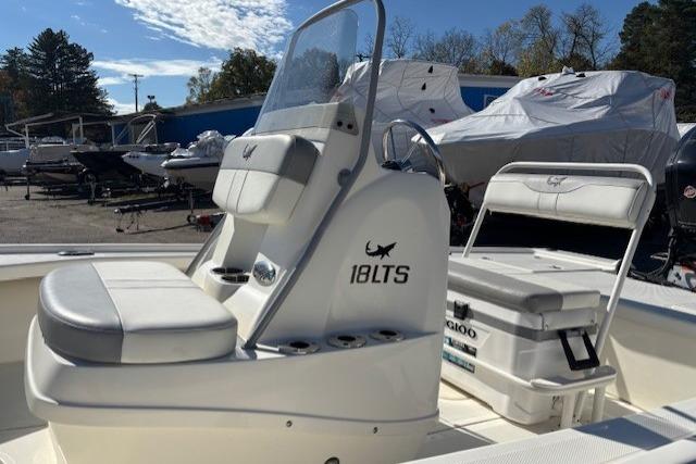 2024 Mako 18 LTS Gallery