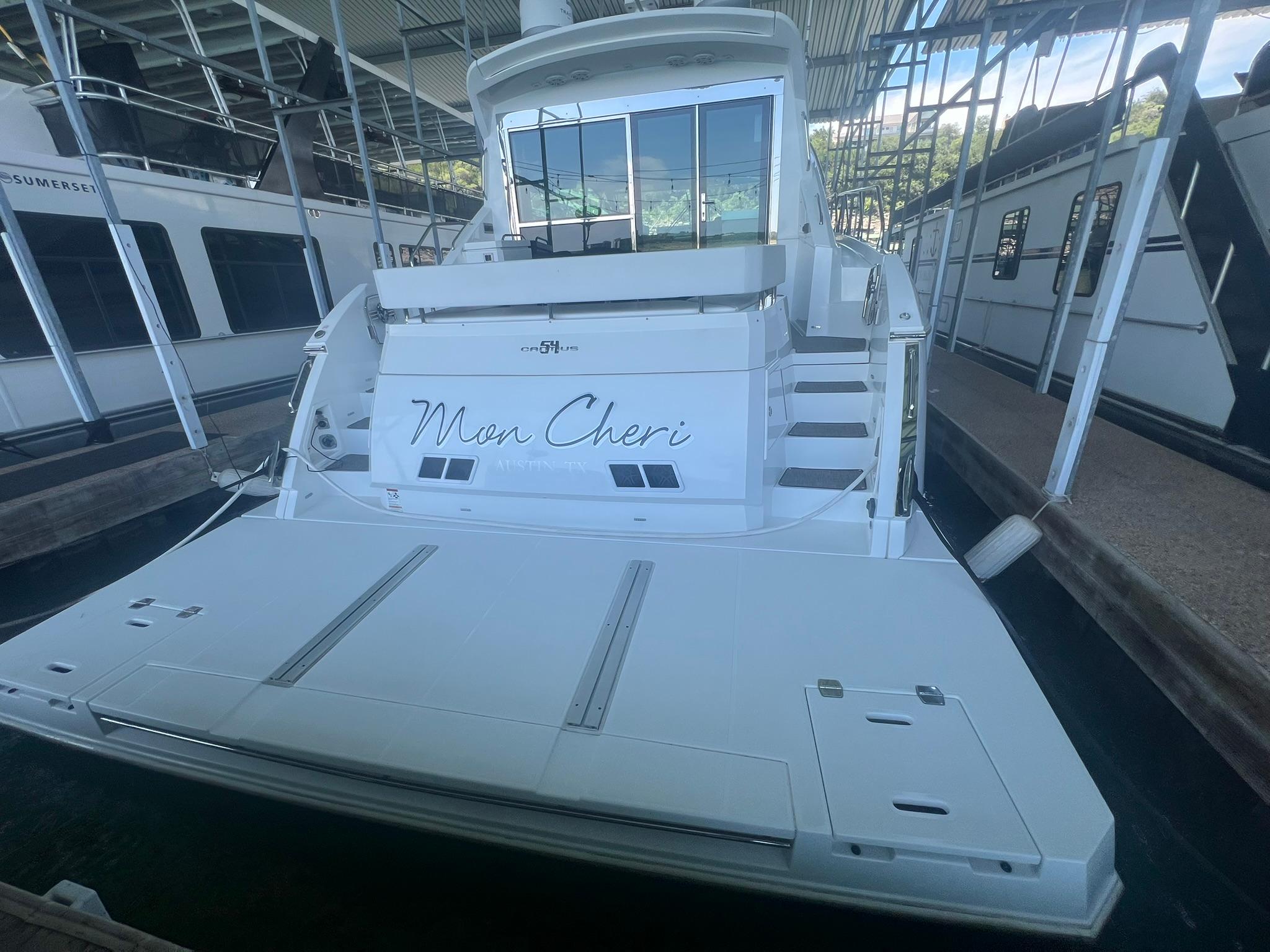 2018-cruisers-yachts-54-cantius-power-9835482-20250611120519296-1_XLARGE