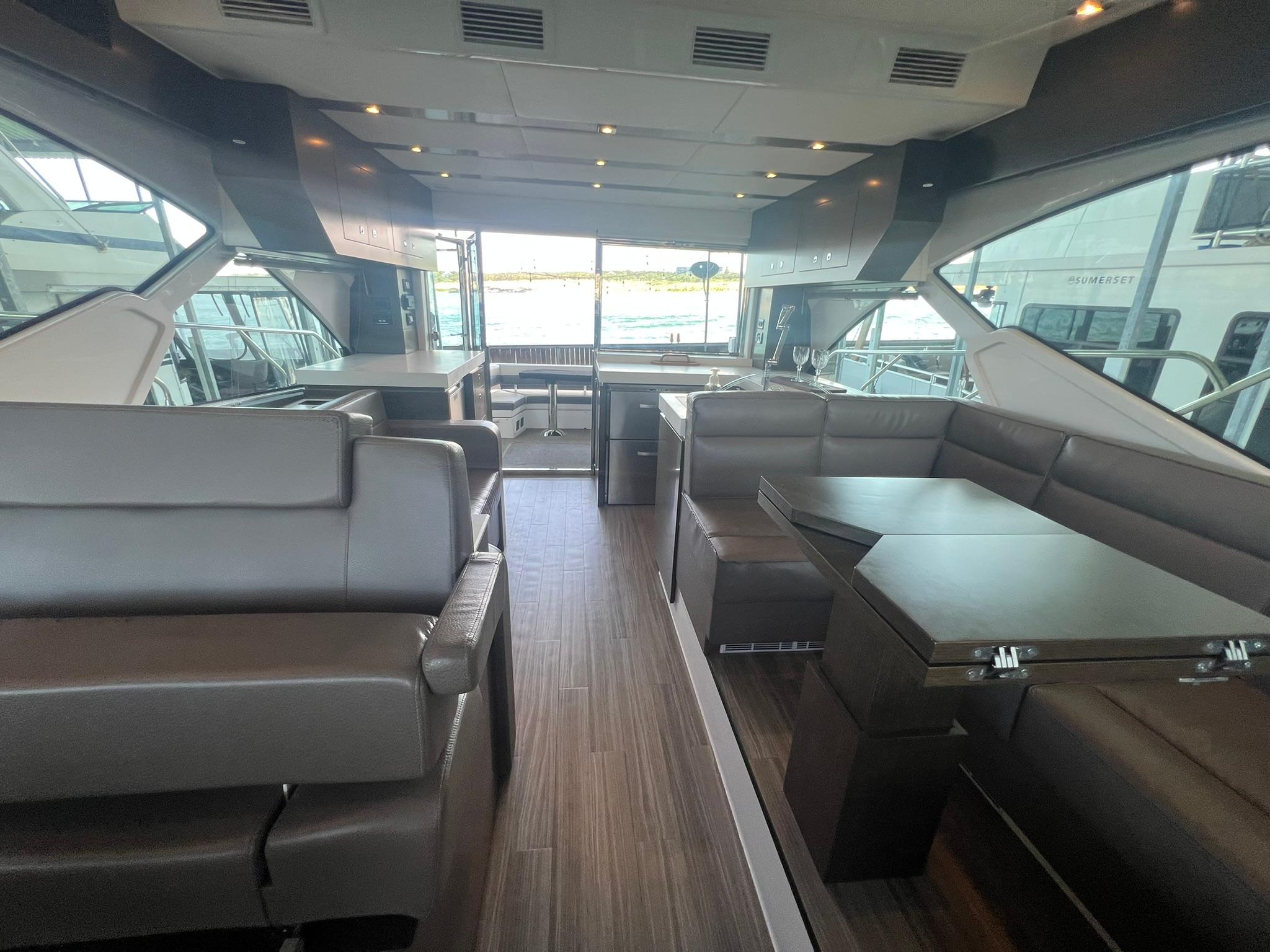 2018-cruisers-yachts-54-cantius-power-9835482-20250611120621694-1_XLARGE