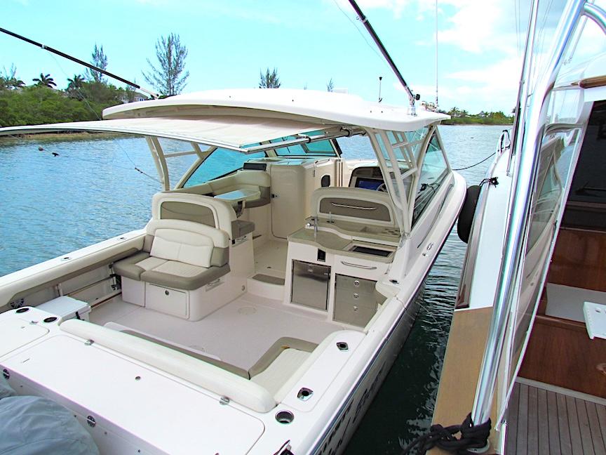2014-grady-white-freedom-375-power-9825490-20250603142436228-1_XLARGE