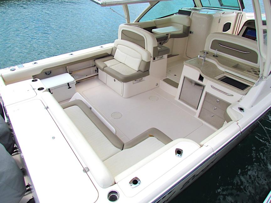 2014-grady-white-freedom-375-power-9825490-20250603142439103-1_XLARGE