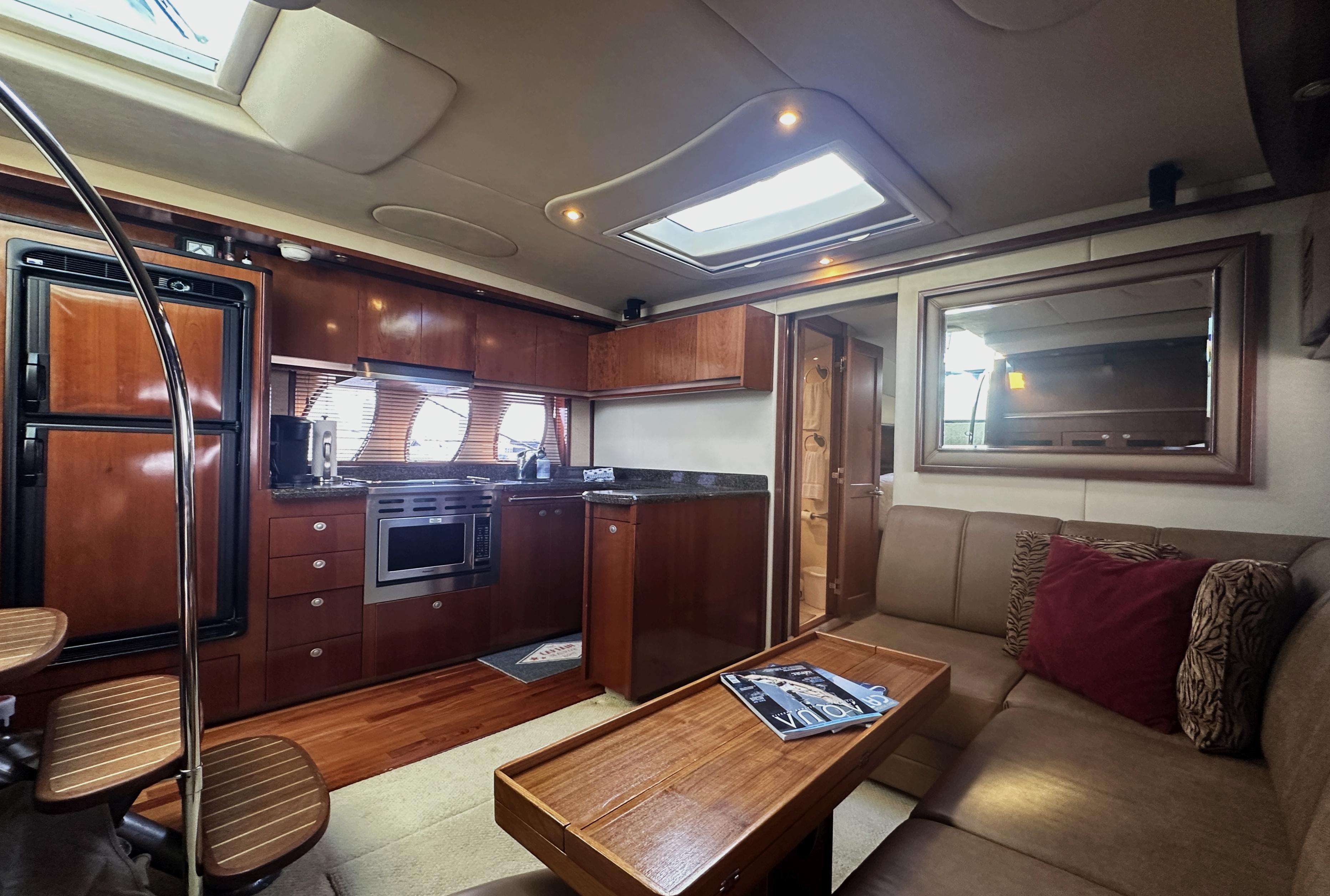 2006-sea-ray-48-sundancer-power-9705493-20250305160347224-1_XLARGE