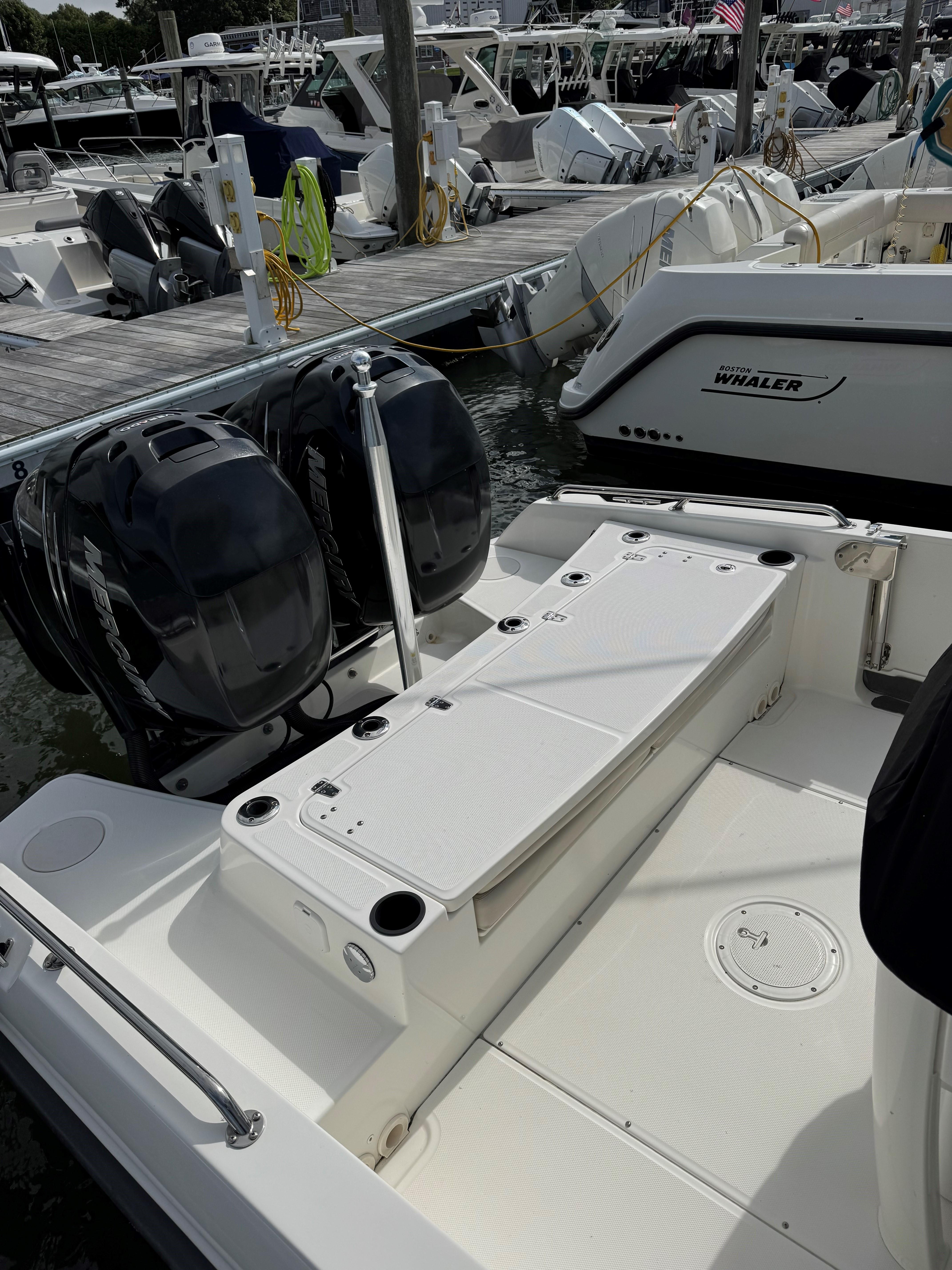 2017-boston-whaler-270-dauntless-power-9875494-20250717072403790-1