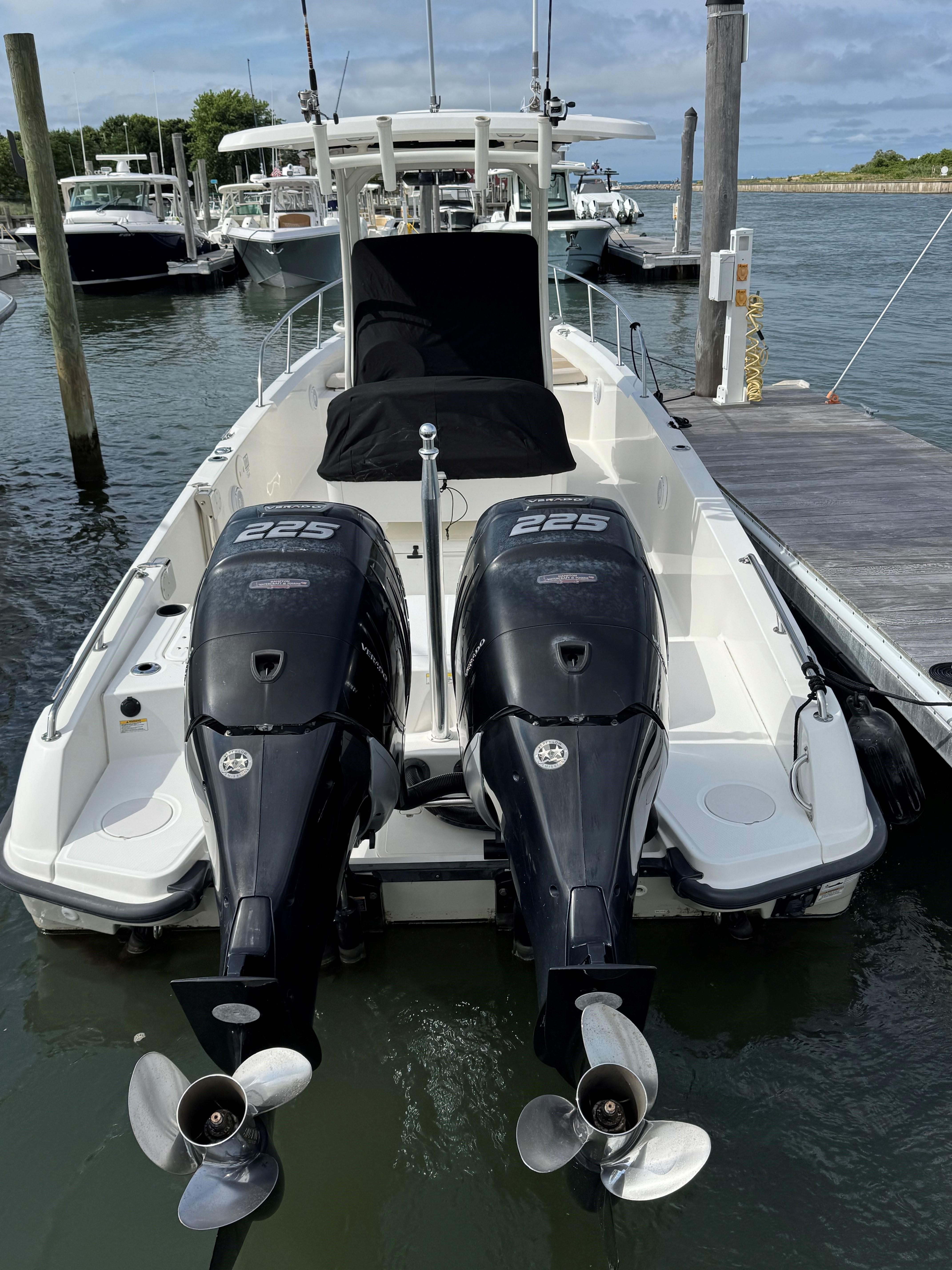 2017-boston-whaler-270-dauntless-power-9875494-20250717072407704-1