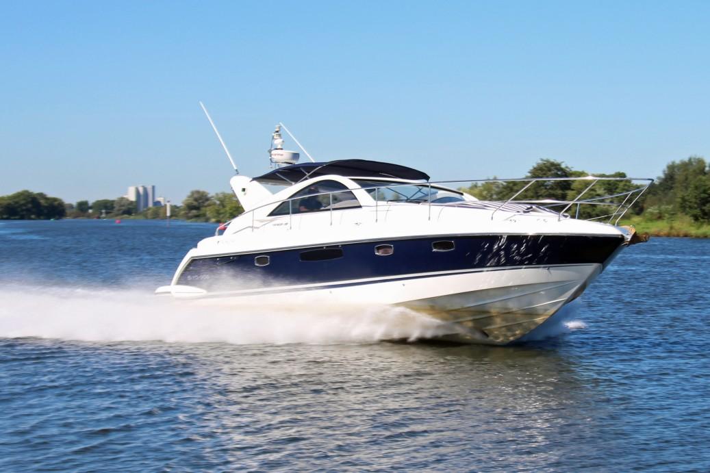 2008 Fairline Targa 38 large 1