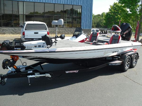 2021 Phoenix boat for sale, model of the boat is 721 ProXP & Image # 2 of 34