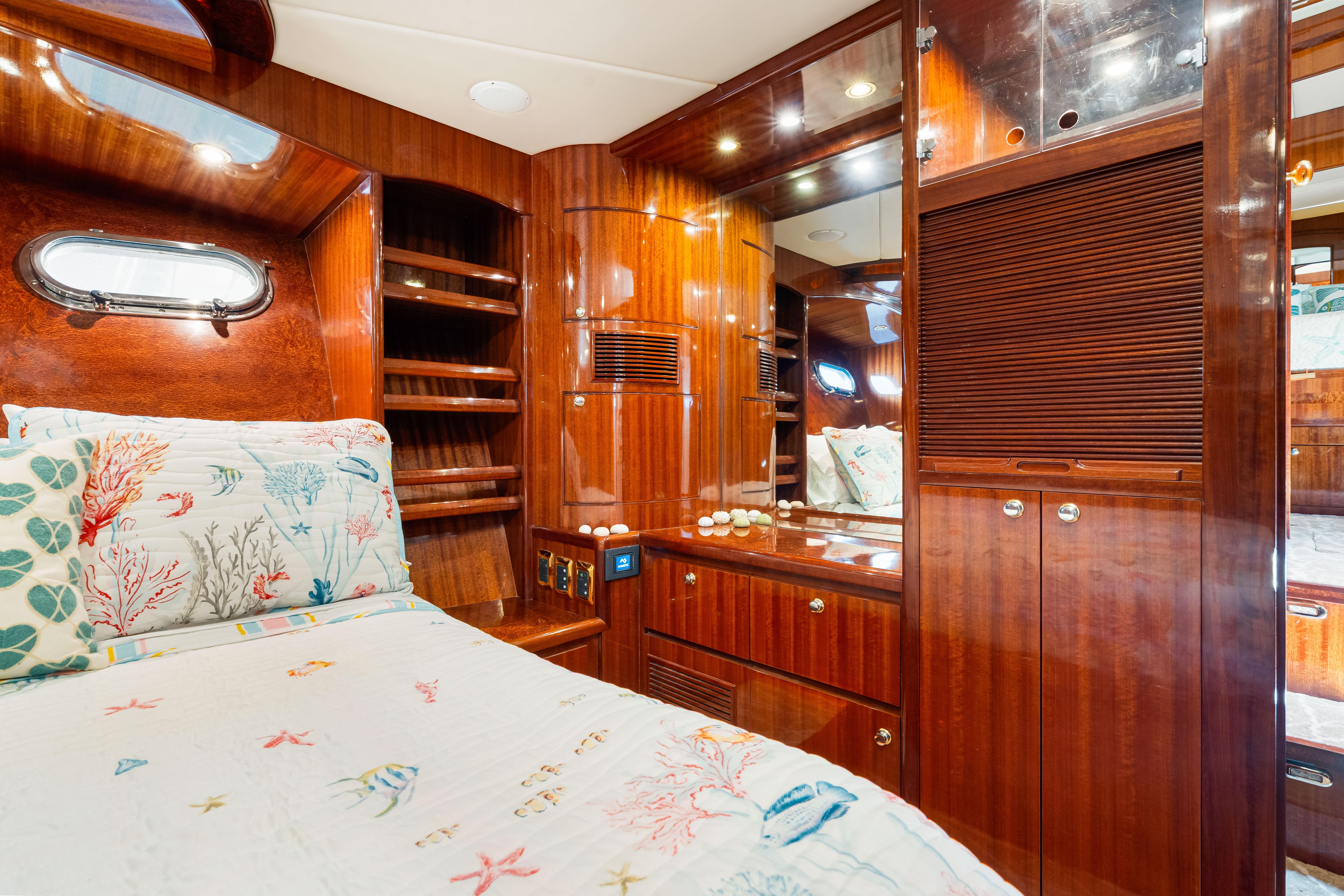 2007 Hampton 55 