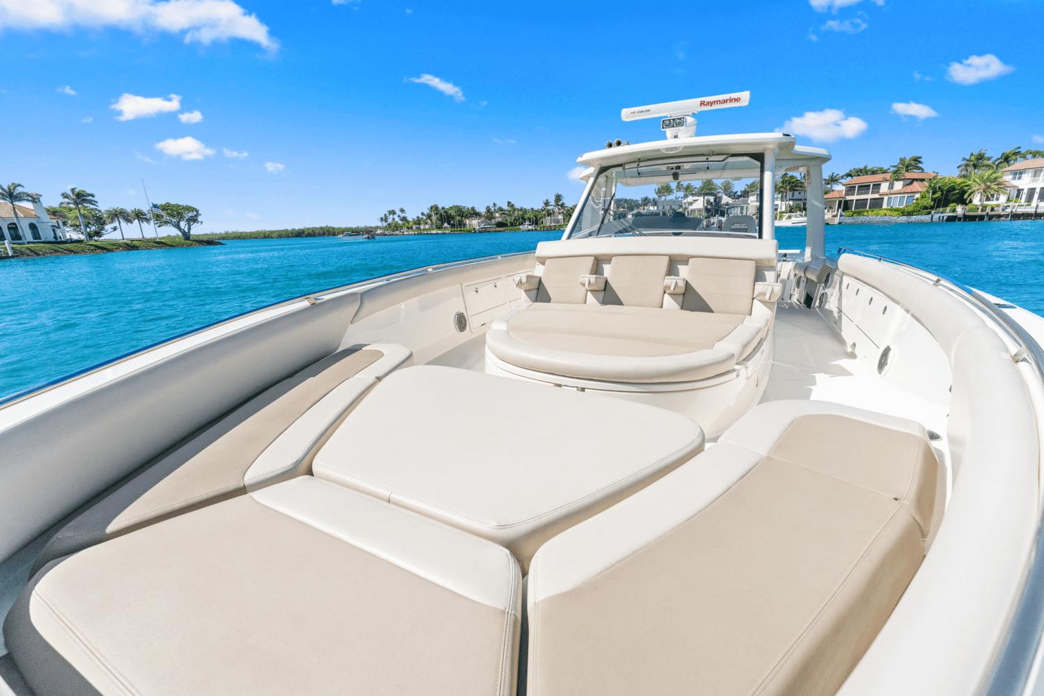 2017-boston-whaler-420-outrage-power-9845501-983288975-0-200620250619-16