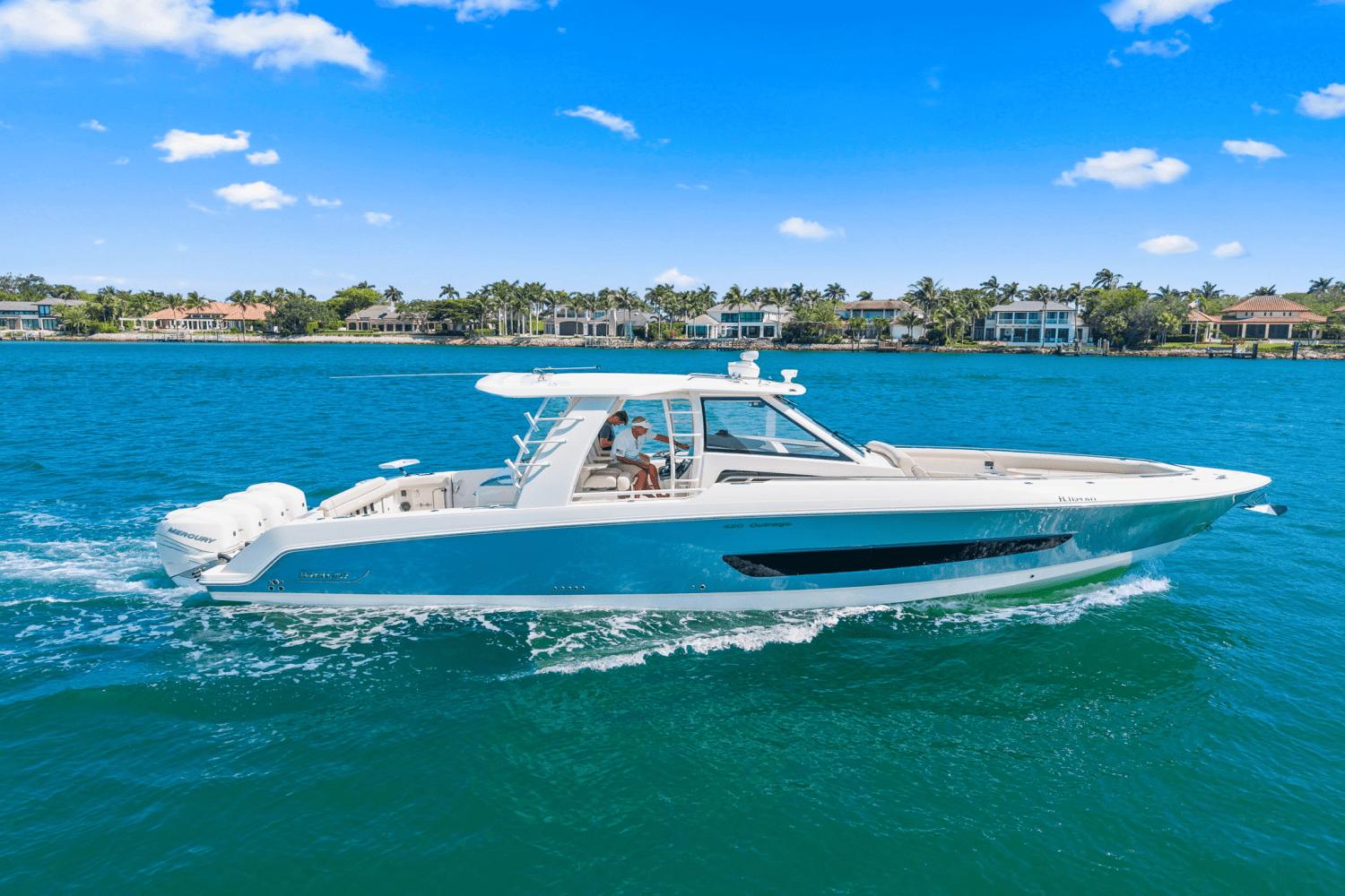 2017-boston-whaler-420-outrage-power-9845501-983288988-0-200620250619-3