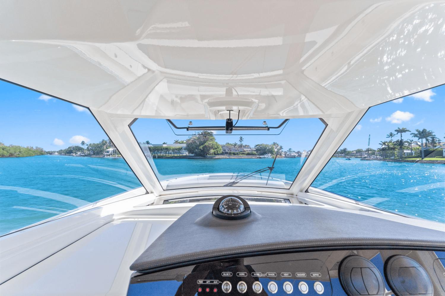 2017-boston-whaler-420-outrage-power-9845501-983289004-0-200620250619-31