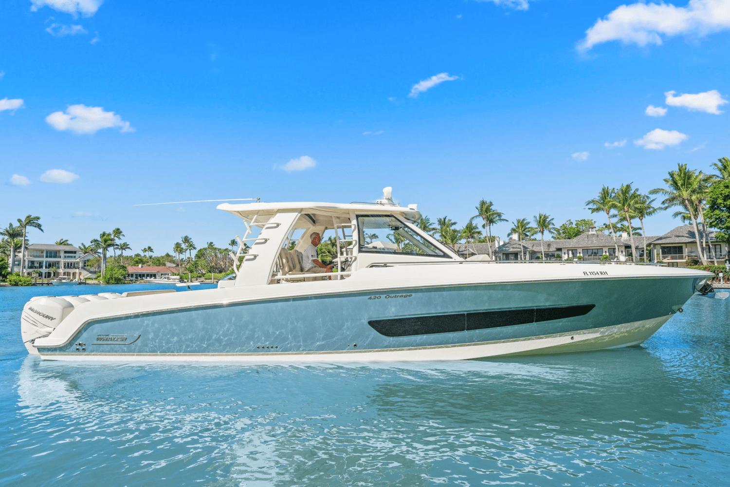 2017-boston-whaler-420-outrage-power-9845501-983289012-0-200620250619-0