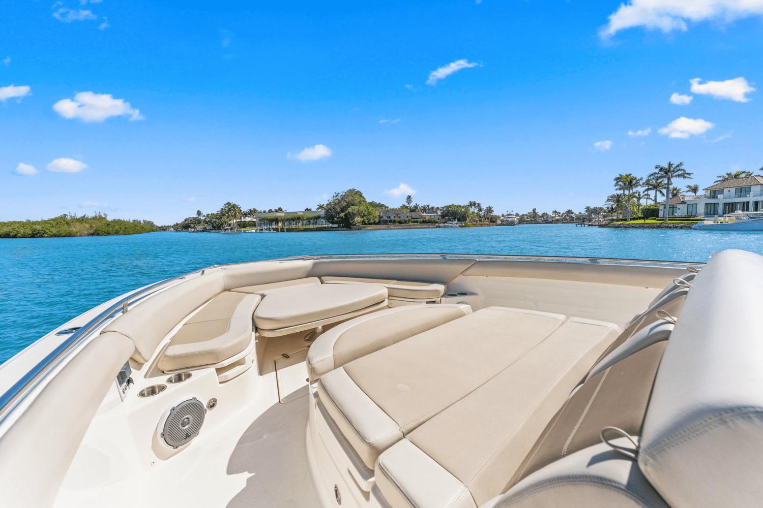 2017-boston-whaler-420-outrage-power-9845501-983289019-0-200620250619-14