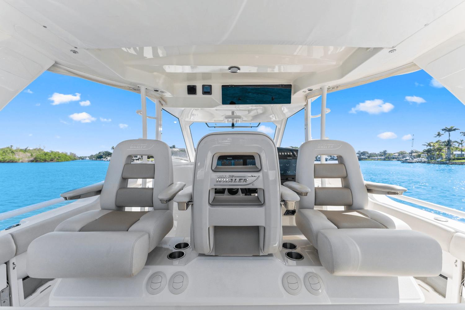 2017-boston-whaler-420-outrage-power-9845501-983289021-0-200620250619-32