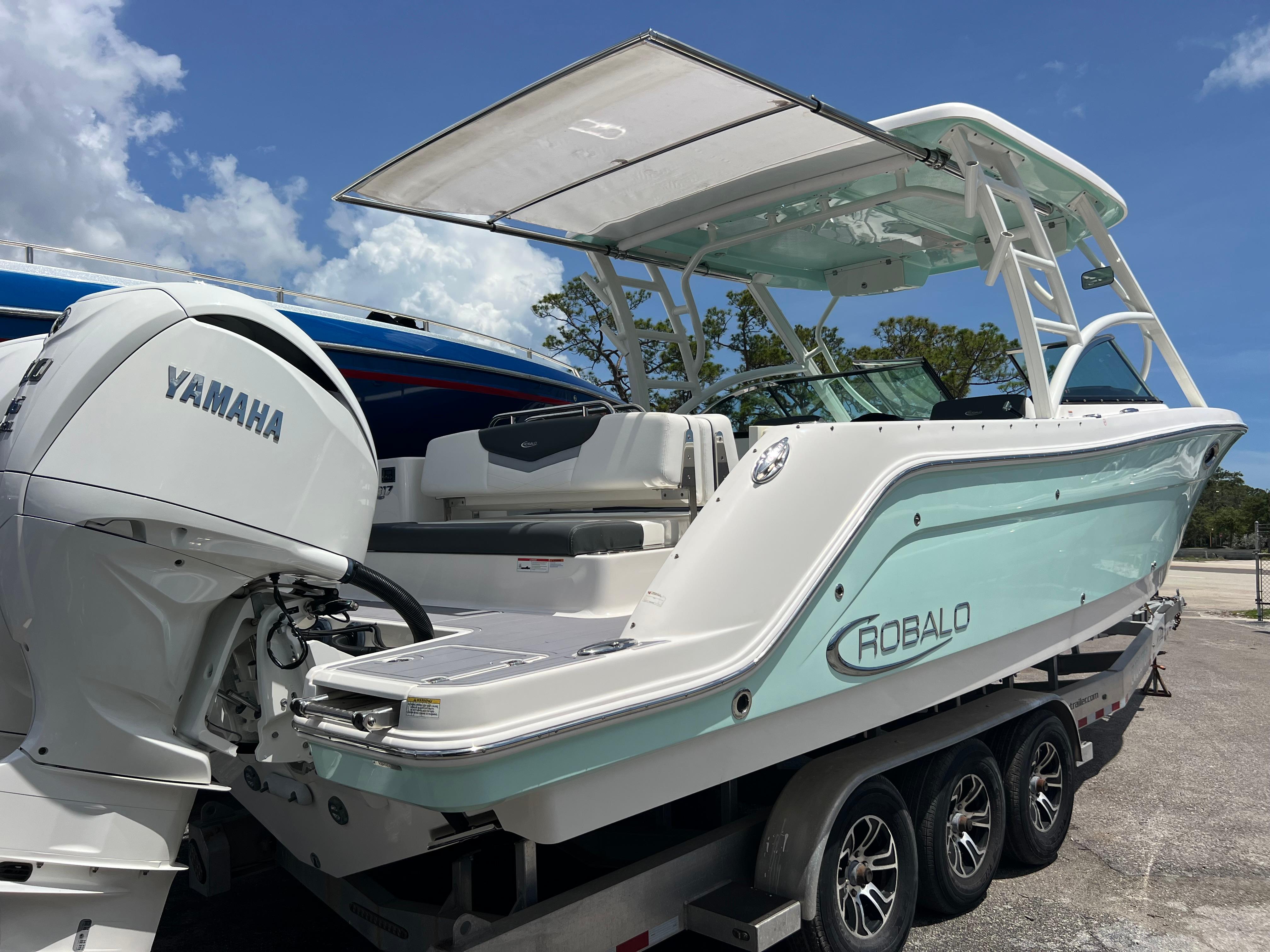 2020-robalo-r317-dual-console-power-9835511-20250611122313842-1_XLARGE
