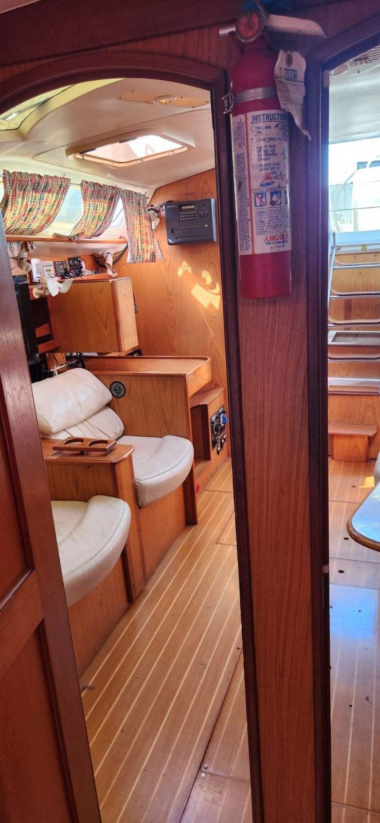 46′ Hunter 2001 Yacht for Sale