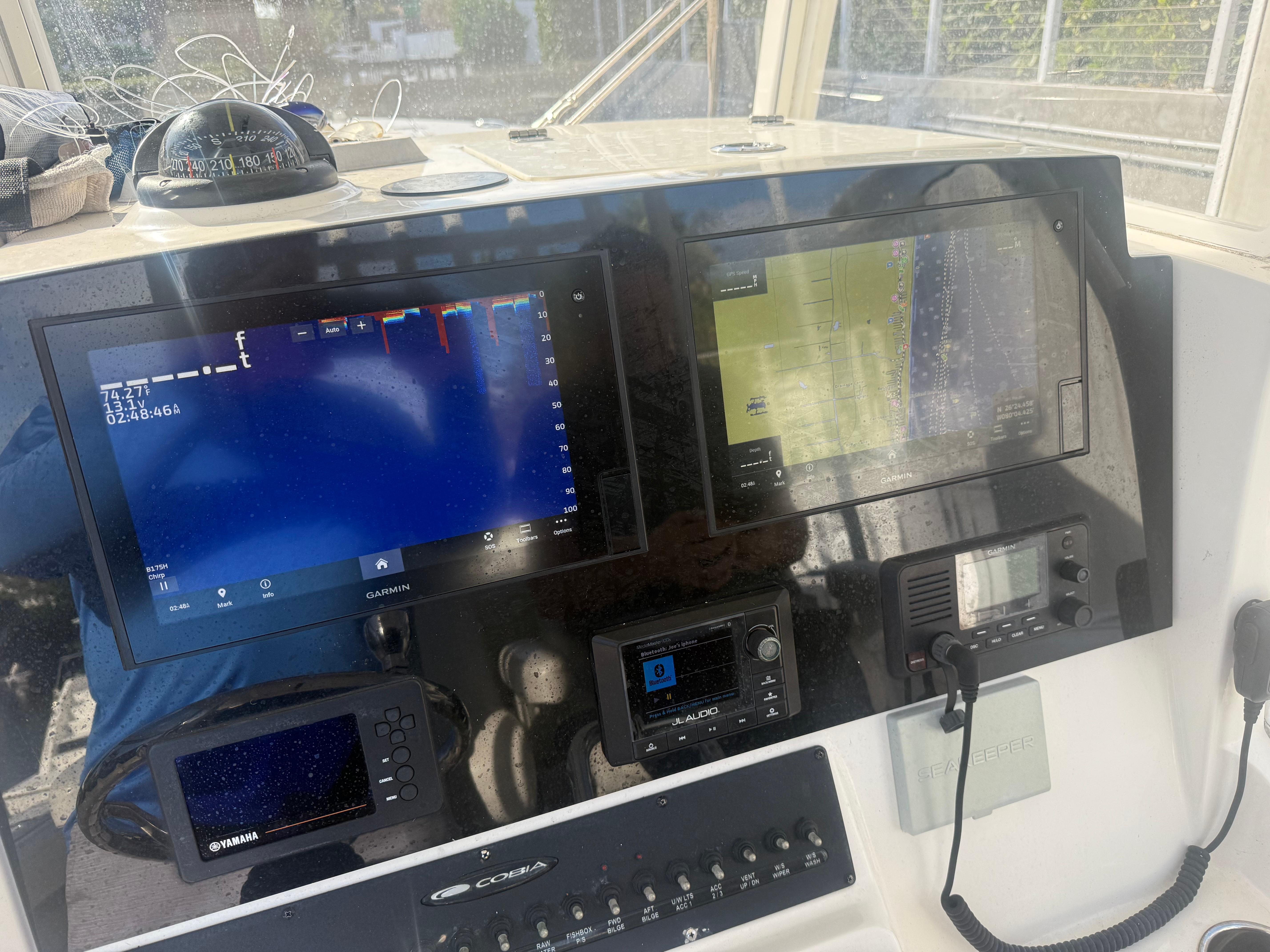 2019-cobia-301-center-console-power-9635519-20241213122134891-1_XLARGE