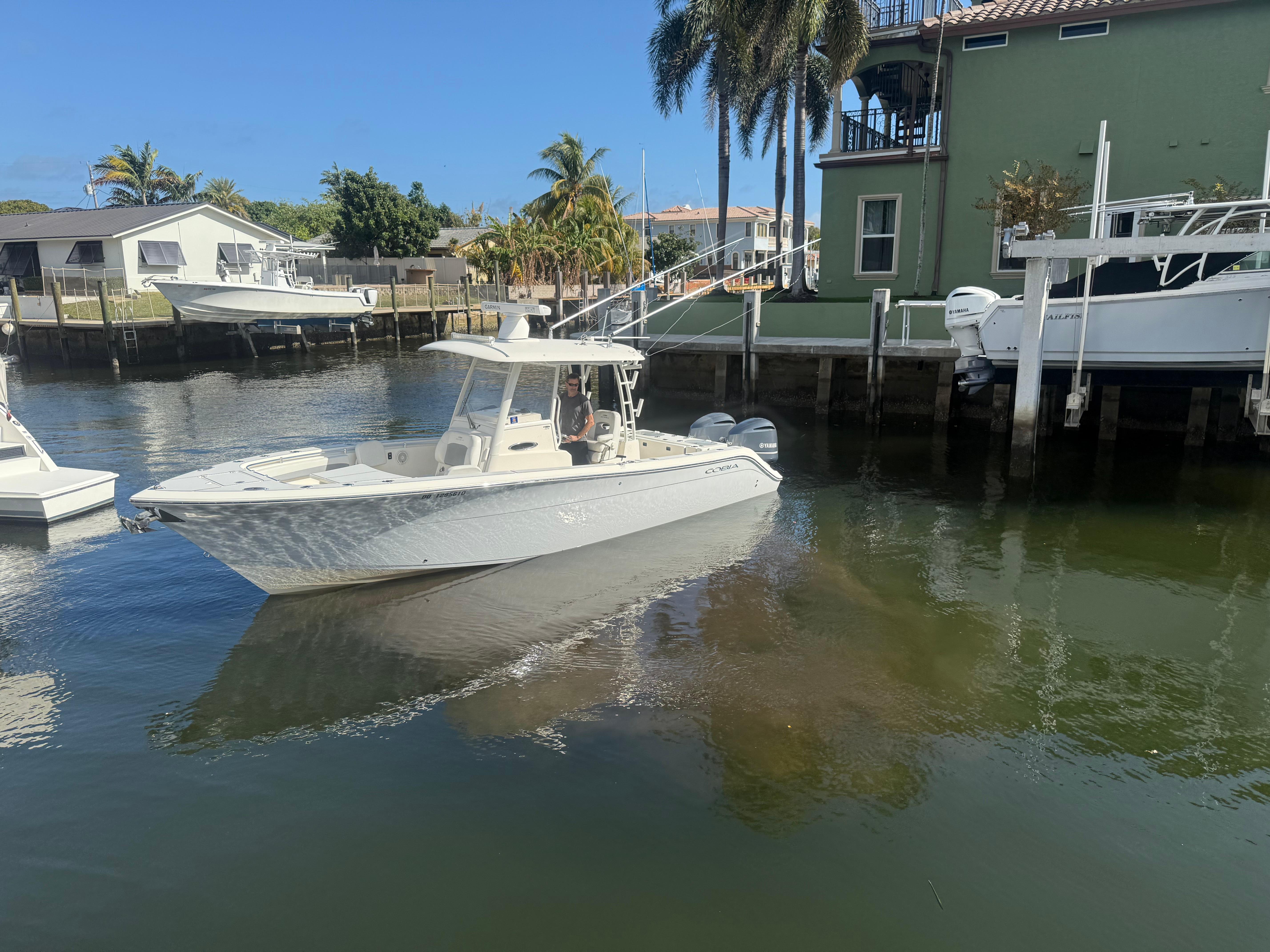2019-cobia-301-center-console-power-9635519-20241213122233183-1_XLARGE