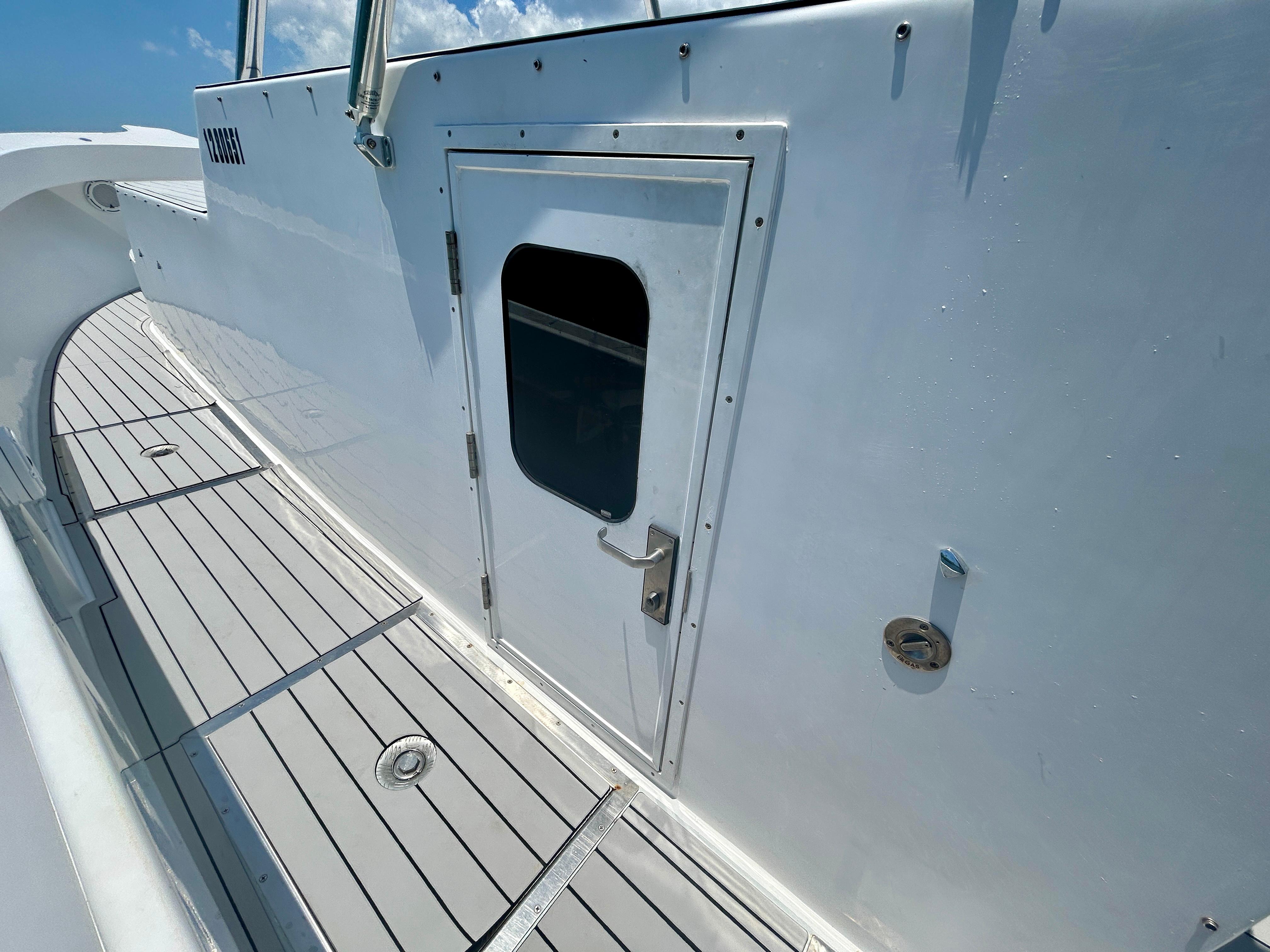 Chesapeake-53 Center Console 2017-Highly Migratory FL-US-9795522 | Thumbnail