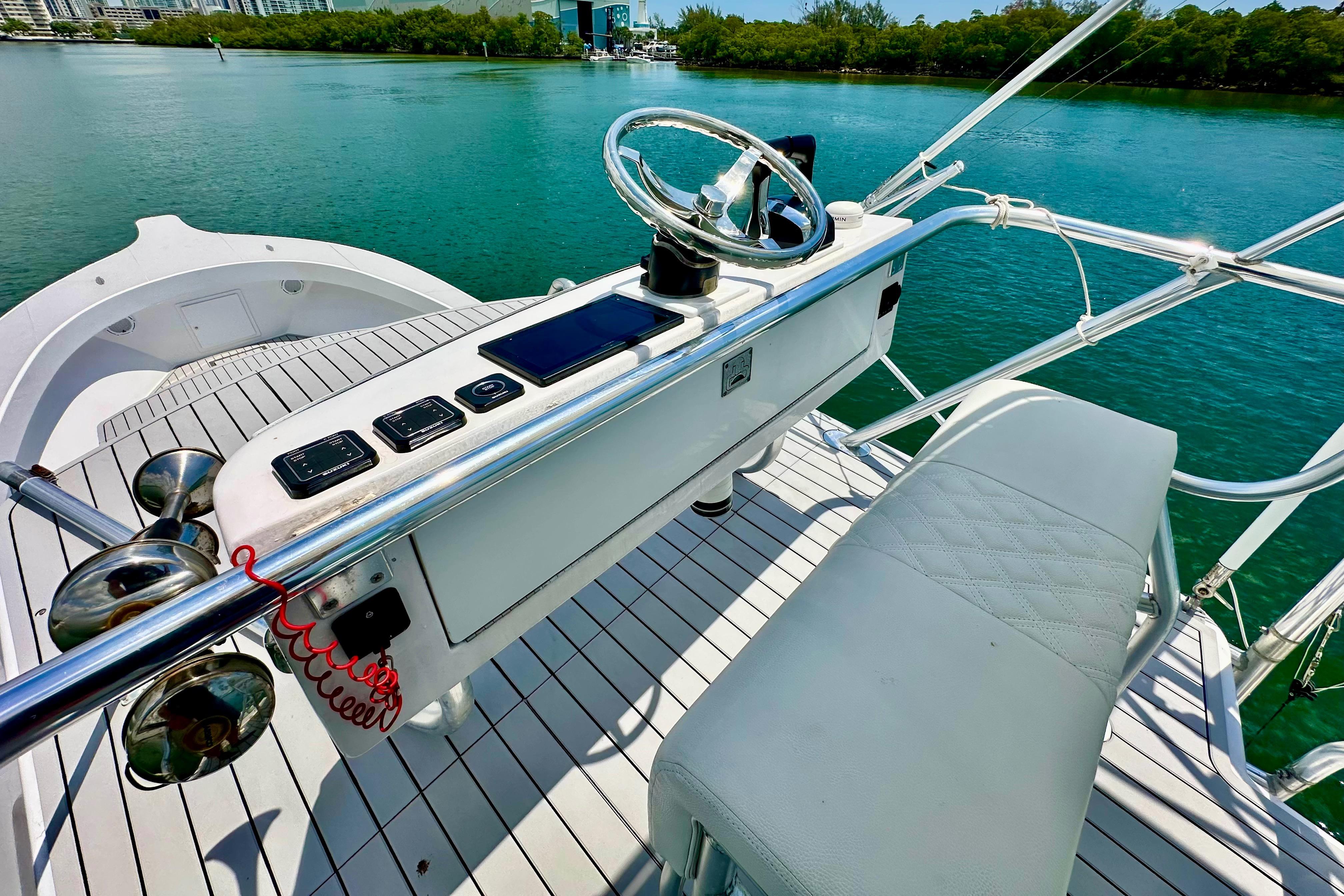Chesapeake-53 Center Console 2017-Highly Migratory FL-US-9795522 | Thumbnail