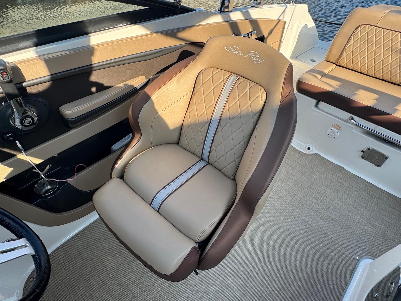 NY 9847 DW Knot 10 Yacht Sales NY 9847 DW Knot 10 Yacht Sales
