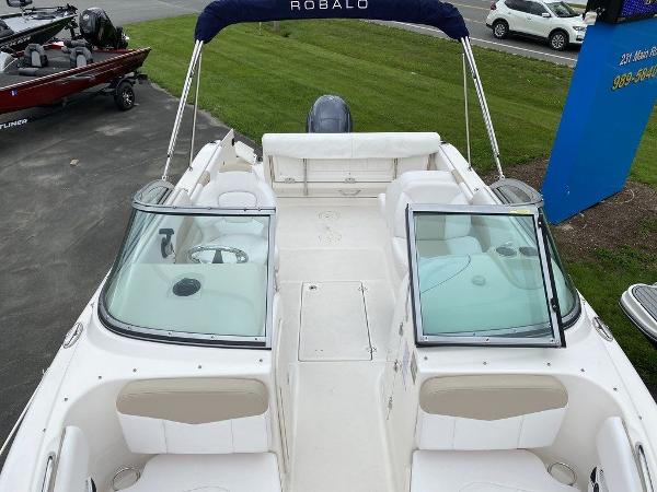 2018 Robalo boat for sale, model of the boat is R227 & Image # 5 of 13